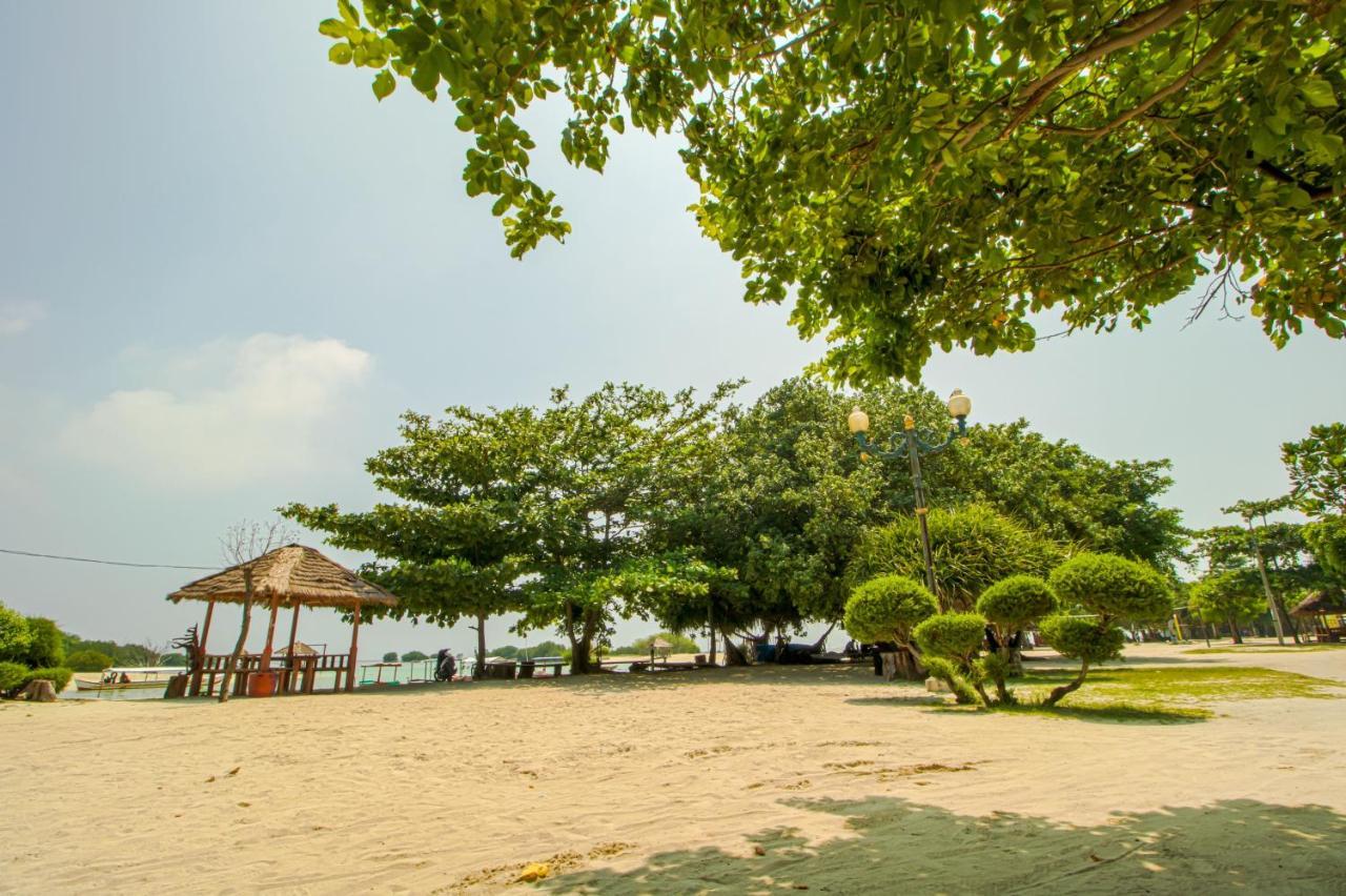 Guerilla Dive Lodge Pulau Pari Джакарта Екстериор снимка